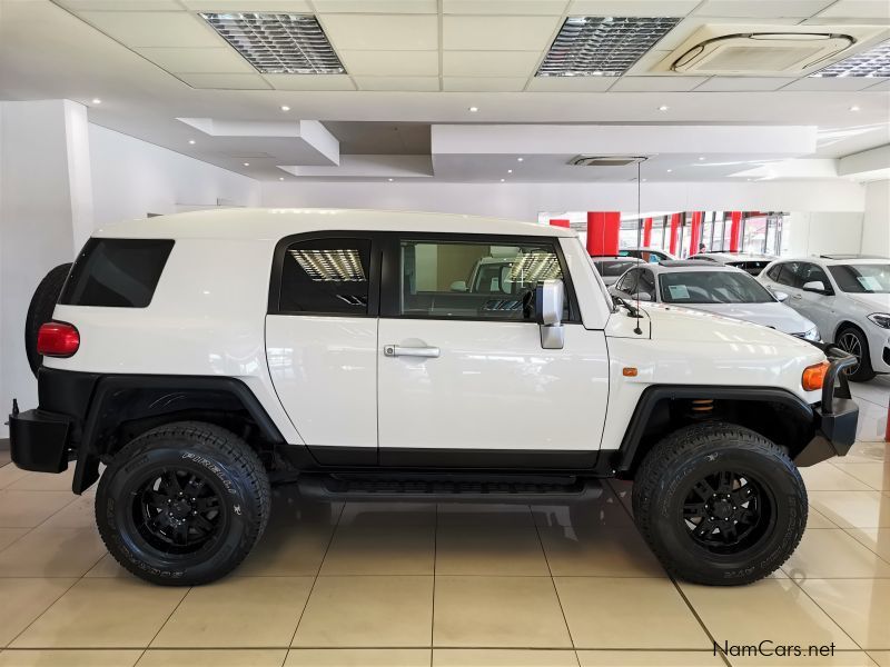 Toyota FJ Cruiser 4.0 V6 A/T in Namibia