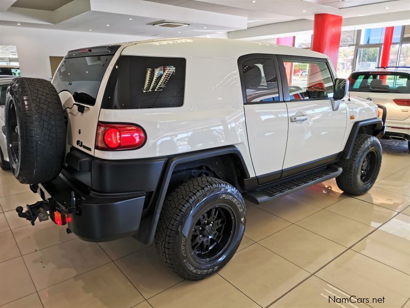 Toyota FJ Cruiser 4.0 V6 A/T in Namibia