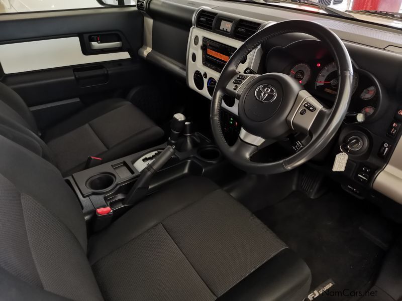 Toyota FJ Cruiser 4.0 V6 A/T in Namibia