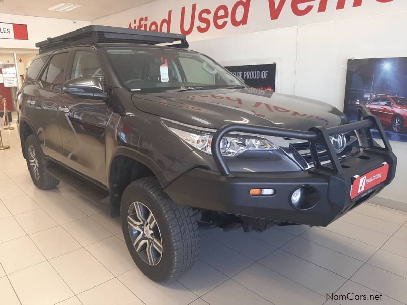 Toyota FORTUNER 2.4 4X4 A/T in Namibia