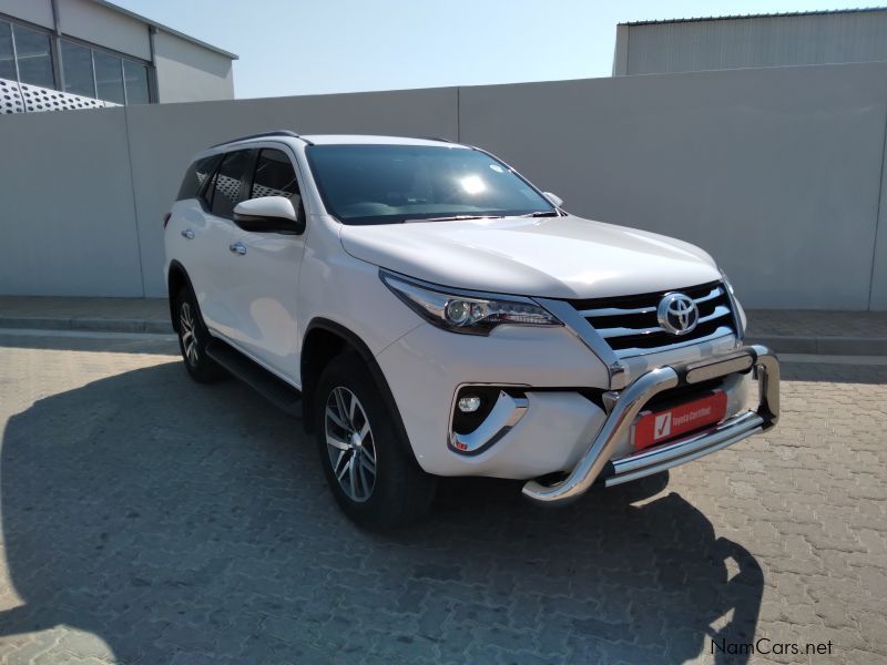 Toyota FORTUNER 4.0 V6  4X4 AT in Namibia