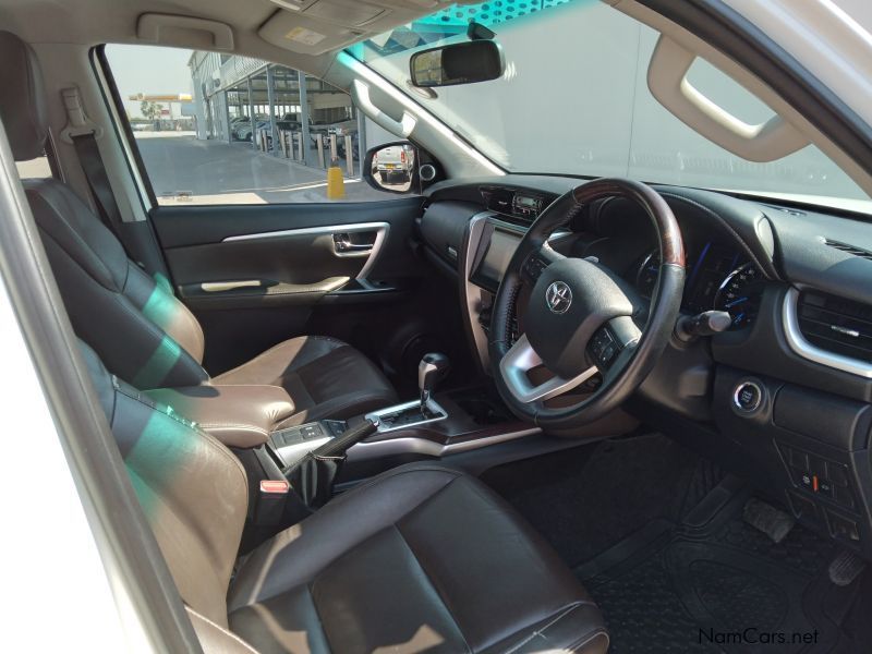 Toyota FORTUNER 4.0 V6  4X4 AT in Namibia