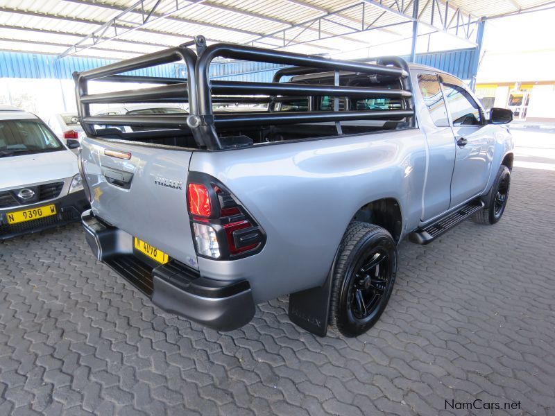 Toyota HILUX 2.4 GD6 SRX EXTRA CAB 4X2 in Namibia