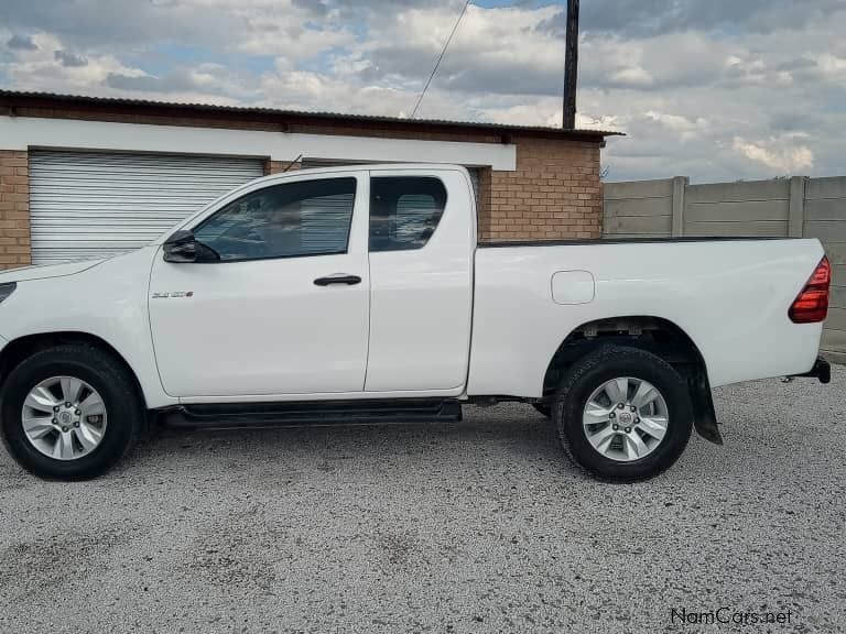 Toyota HILUX 2.4 in Namibia