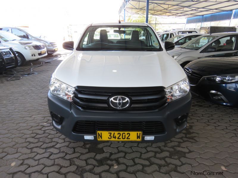 Toyota HILUX 2000 VVTI A/CON in Namibia