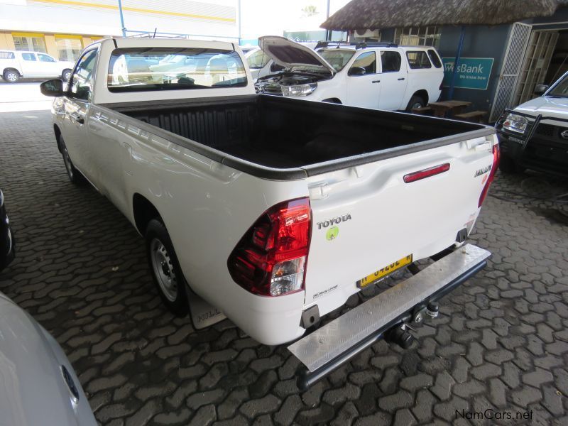 Toyota HILUX 2000 VVTI A/CON in Namibia