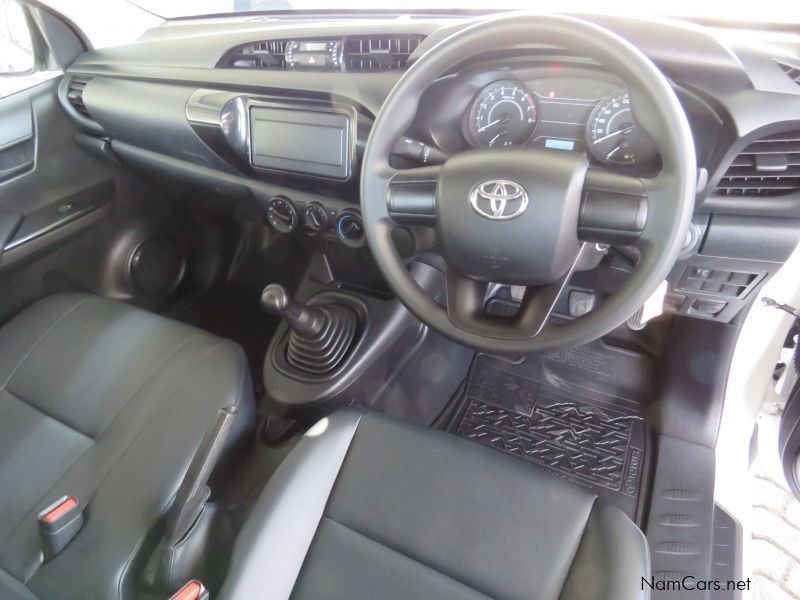 Toyota HILUX 2000 VVTI A/CON in Namibia