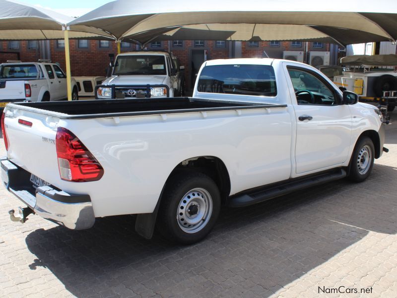 Toyota Hilux 2.0 VVTI in Namibia