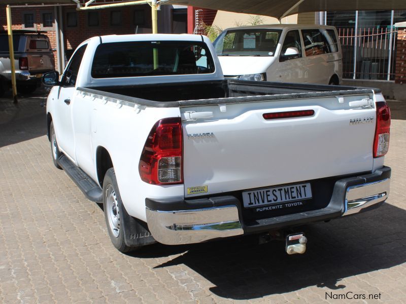 Toyota Hilux 2.0 VVTI in Namibia