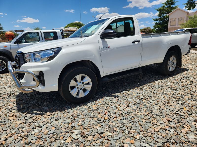 Toyota Hilux 4x4 SRX in Namibia