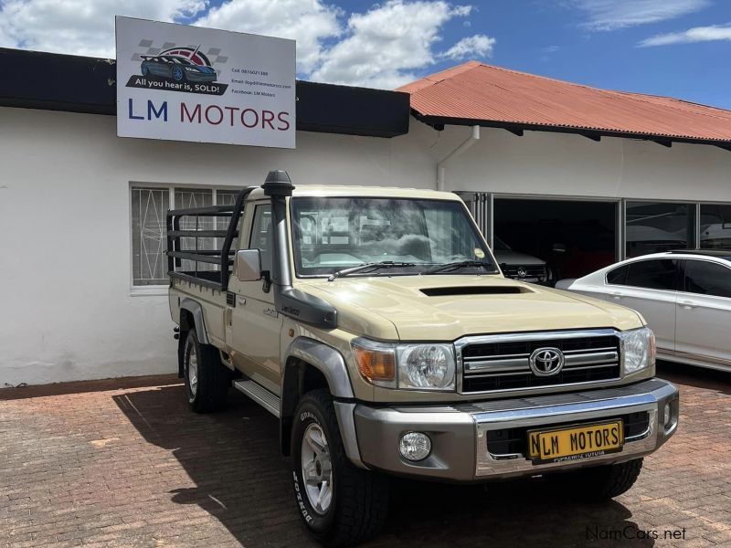 Toyota Land Cruiser 4.5D LX V8 P/U S/C in Namibia
