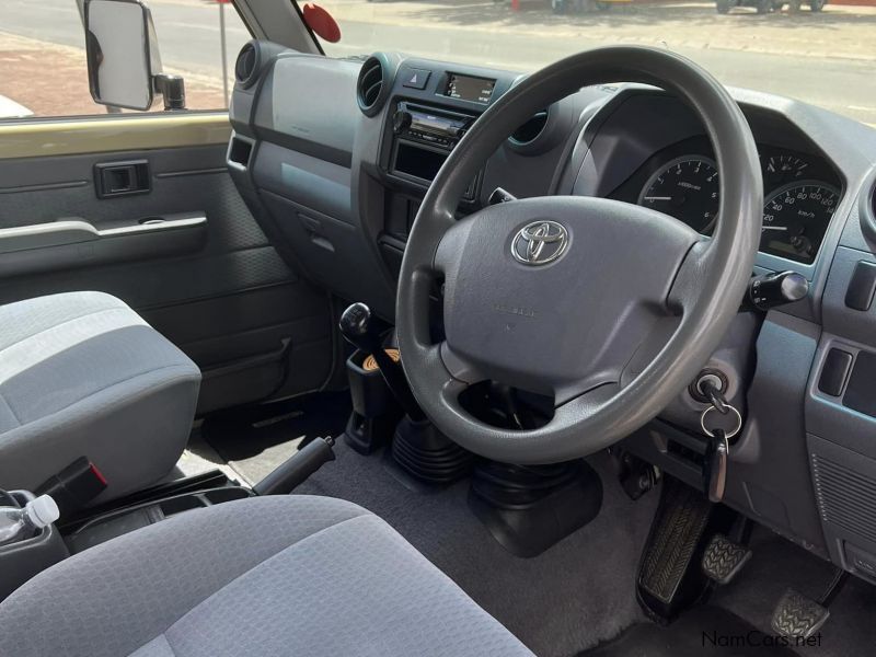 Toyota Land Cruiser 4.5D LX V8 P/U S/C in Namibia