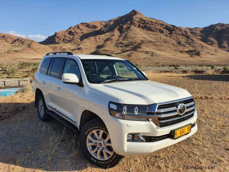 Toyota Land Cruiser VX-R 200 in Namibia