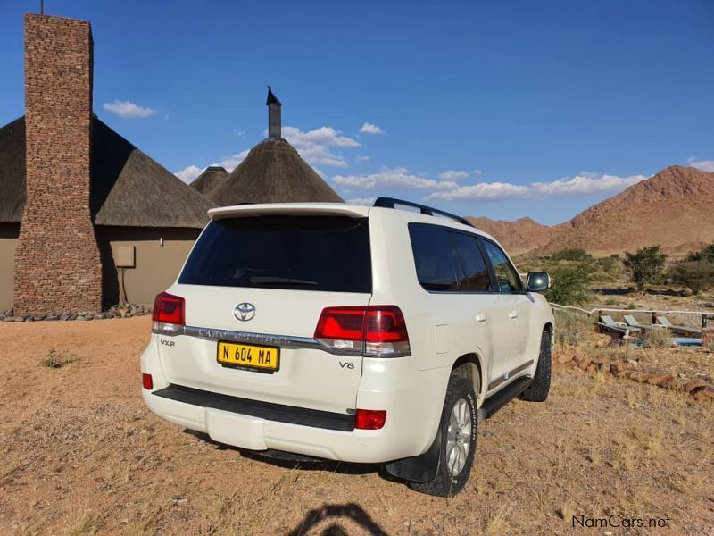 Toyota Land Cruiser VX-R 200 in Namibia