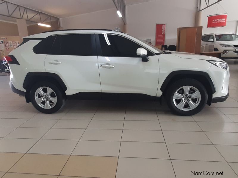 Toyota RAV 4 2.0 GX CVT 2WD in Namibia