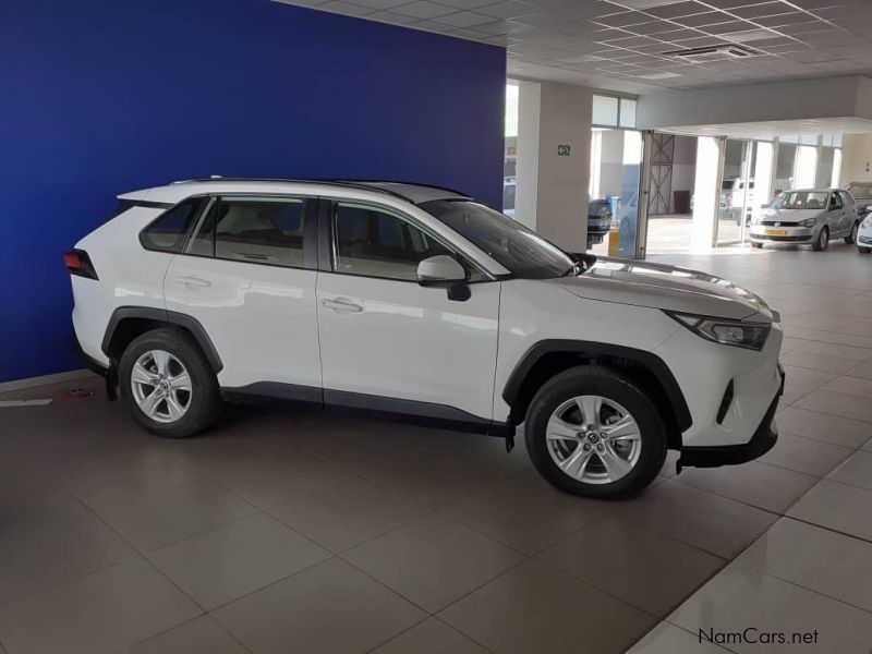 Toyota RAV4 2.0 GX CVT in Namibia