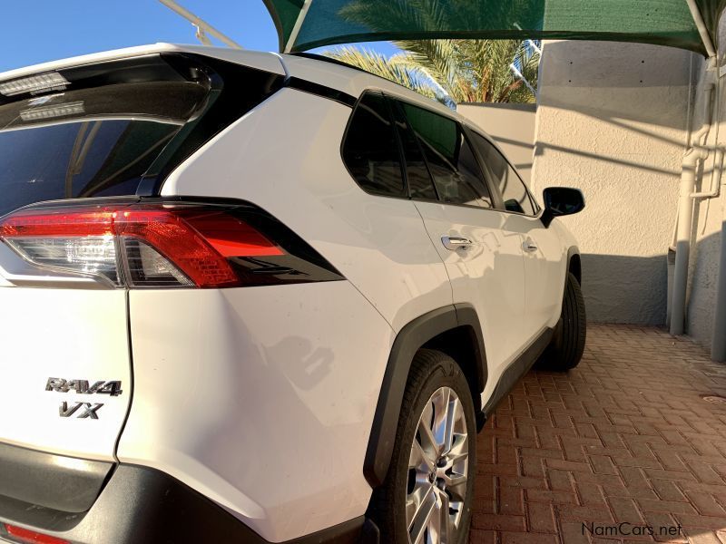 Toyota RAV4 2.0 VX CVT in Namibia