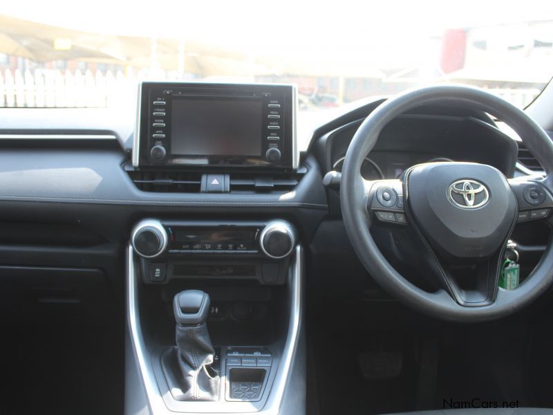 Toyota RAV4 2.0I A/T GX 4X2 in Namibia