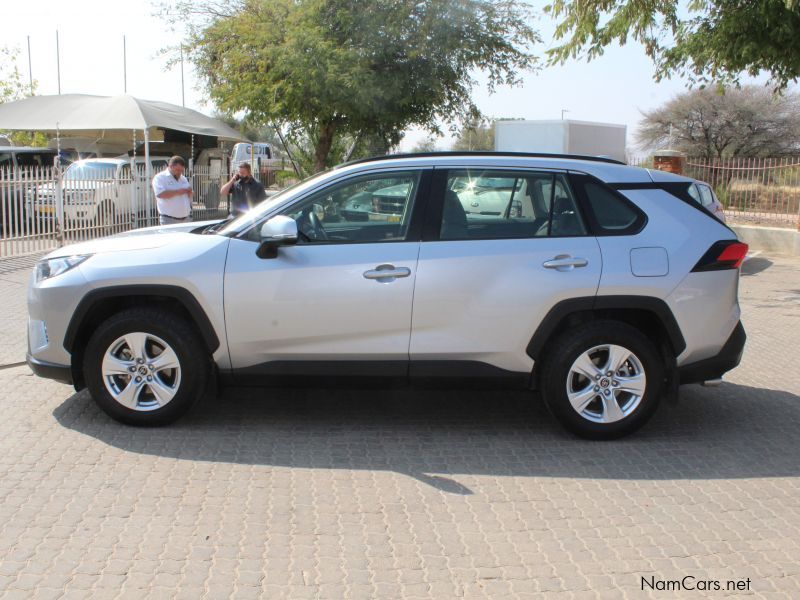 Toyota RAV4 2.0I A/T GX 4X2 in Namibia