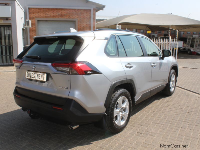 Toyota RAV4 2.0I A/T GX 4X2 in Namibia