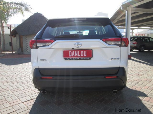 Toyota Rav 4 GX CVT in Namibia
