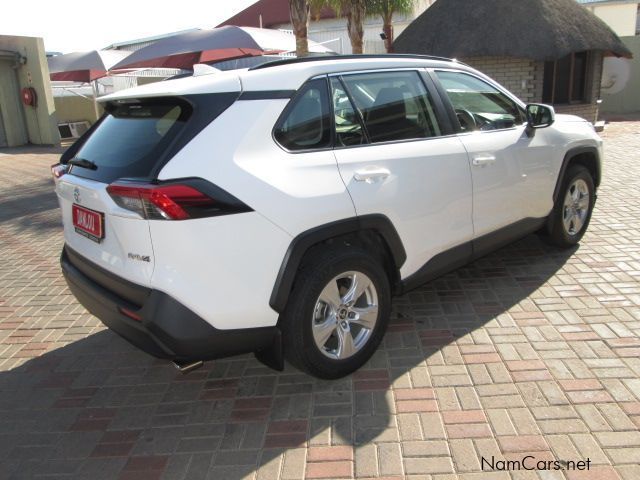 Toyota Rav 4 GX CVT in Namibia