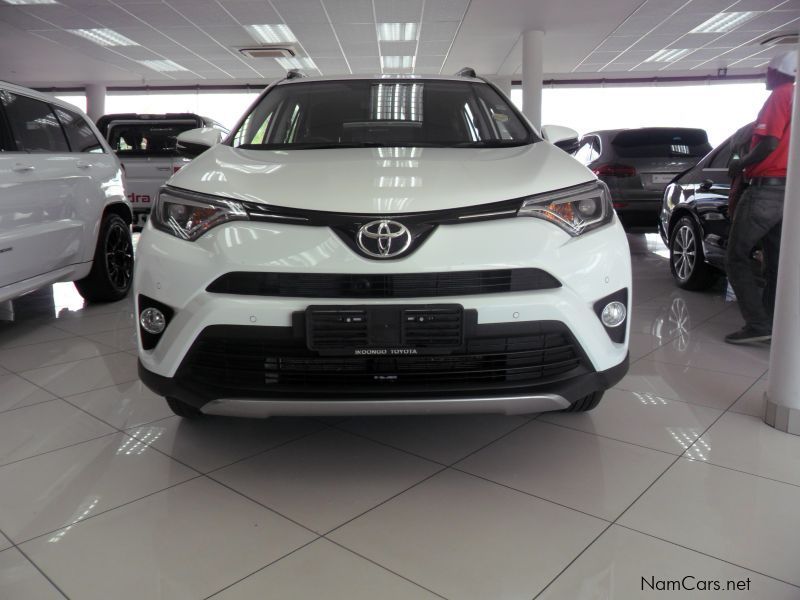 Toyota Rav4 2.0 Gx Auto 4x2 in Namibia