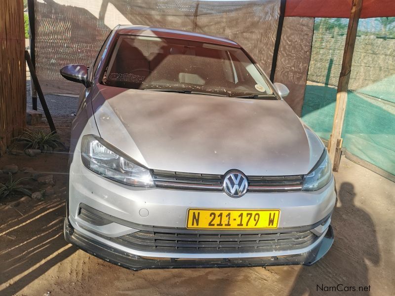 Volkswagen Golf 7 tsi trendline 1.0 in Namibia