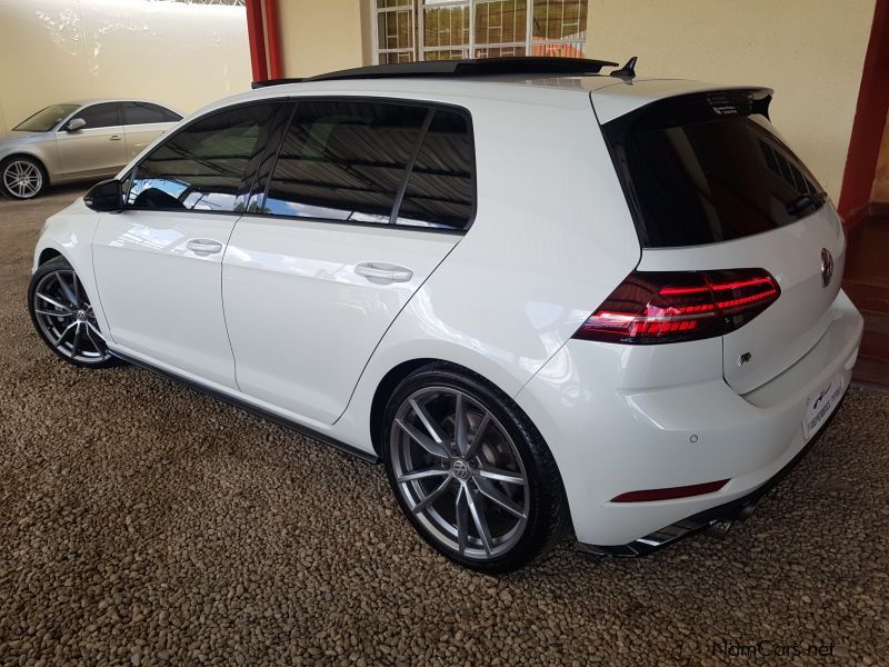 Volkswagen Golf 7.5 R DSG in Namibia
