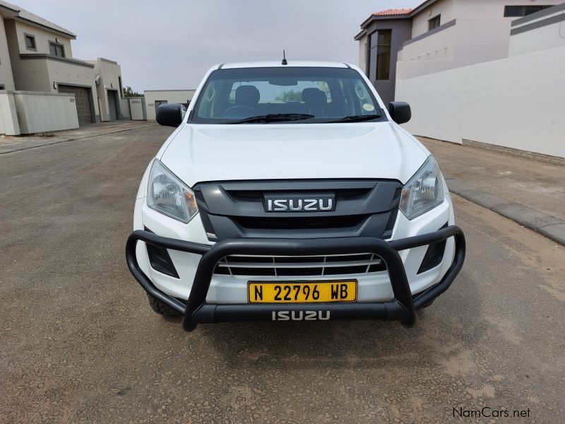 Isuzu D-MAX 250 D/C 4X4 in Namibia