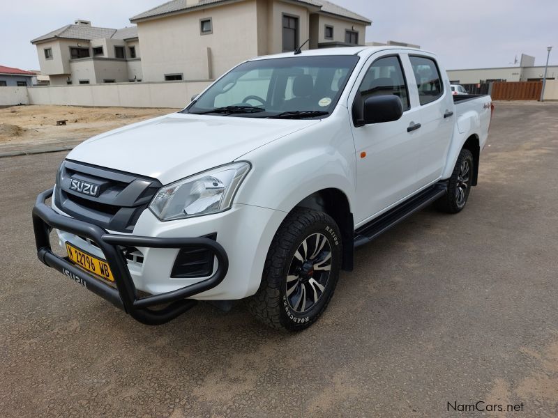 Isuzu D-MAX 250 D/C 4X4 in Namibia