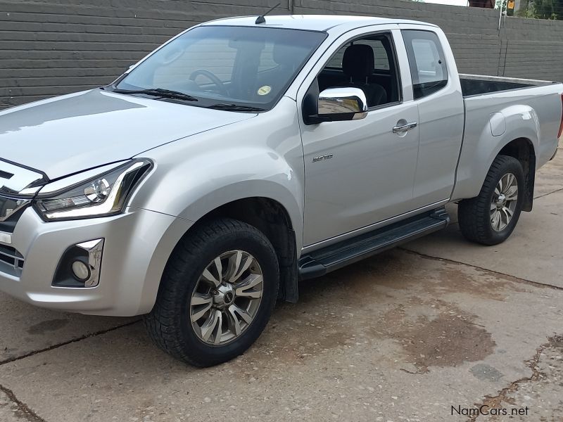 Isuzu D-MAX 3.0 EXTENDED CAB 4X2 M/T in Namibia