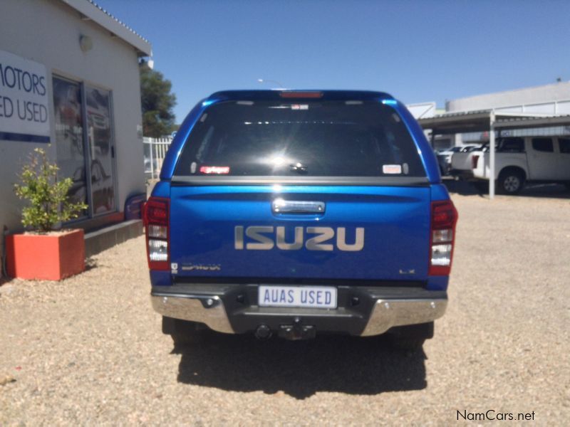 Isuzu D-MAX 300 4x4 Auto D/CAB in Namibia