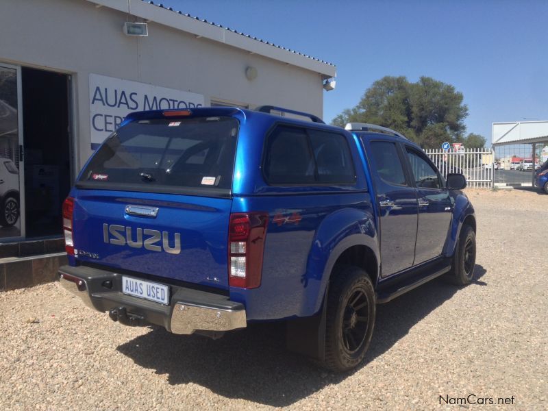 Isuzu D-MAX 300 4x4 Auto D/CAB in Namibia