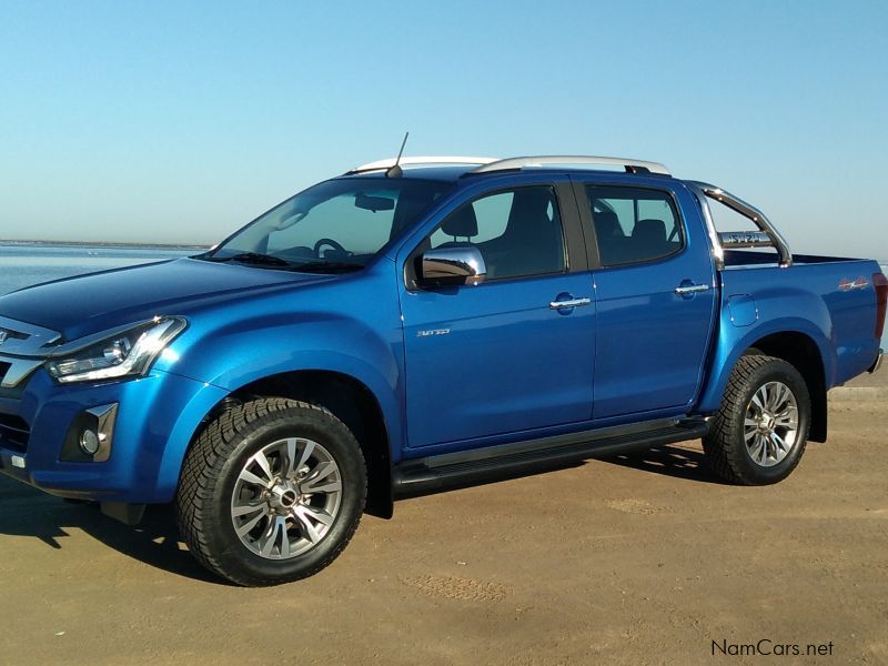 Isuzu D-MAX 300 LX CREW CAB 4X4 AUTO in Namibia