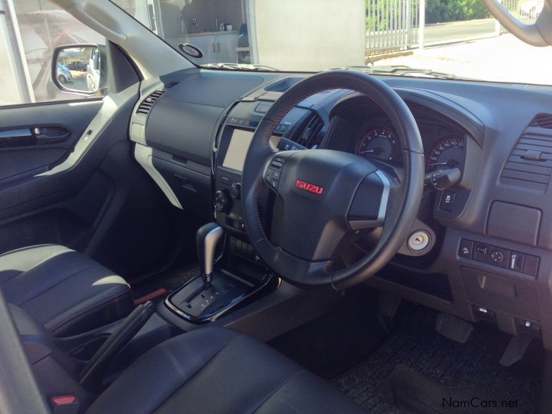 Isuzu D-MAX 300 X-RIDER 4x2  AUTO D/CAB in Namibia