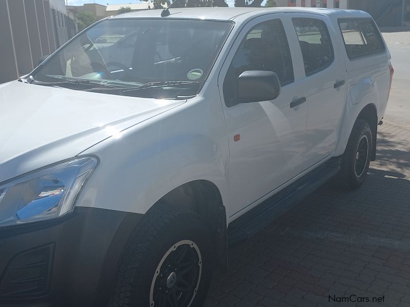 Isuzu DMAX 250 CREWCAB in Namibia