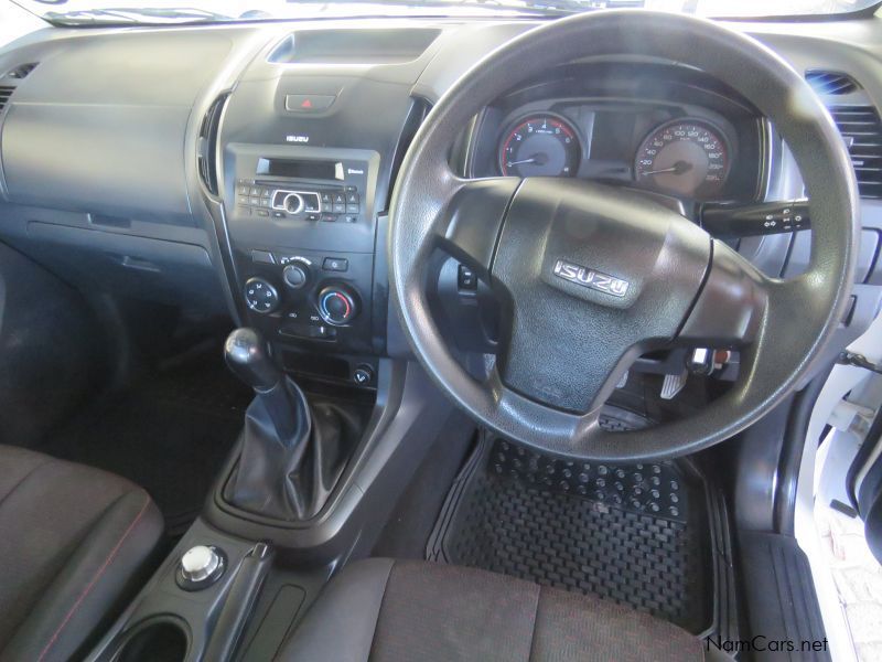 Isuzu KB250 D-MAX HI-RIDER 4X4 in Namibia