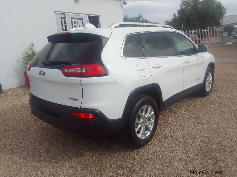 Jeep Cherokee 2.4 Longitude Auto in Namibia