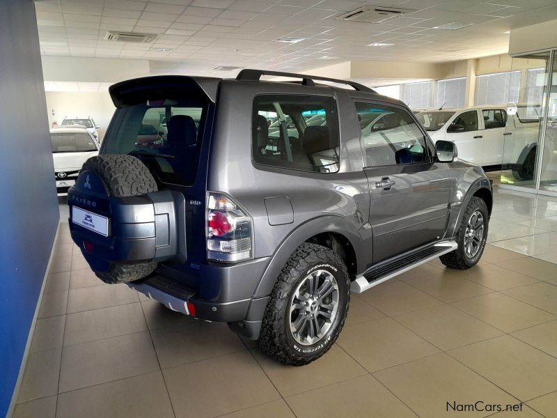 Mitsubishi Pajero 3.2 DID GLS SWB AT 4X4 in Namibia