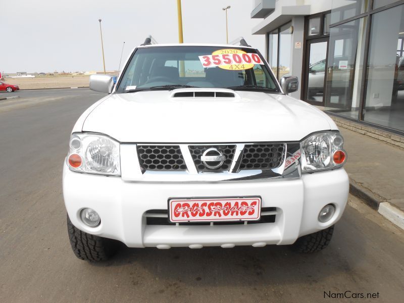 Nissan NISSAN  NP300 D/C 4X4 in Namibia