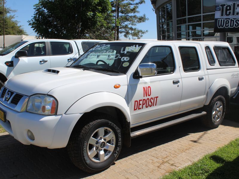 Nissan NP300 2.5TDI D/C 4X4 in Namibia