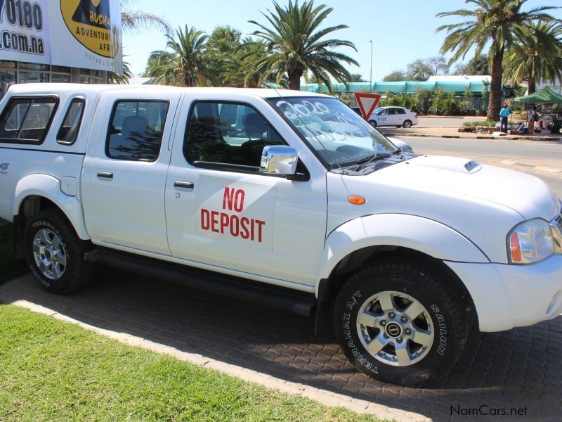 Nissan NP300 2.5TDI D/C 4X4 in Namibia