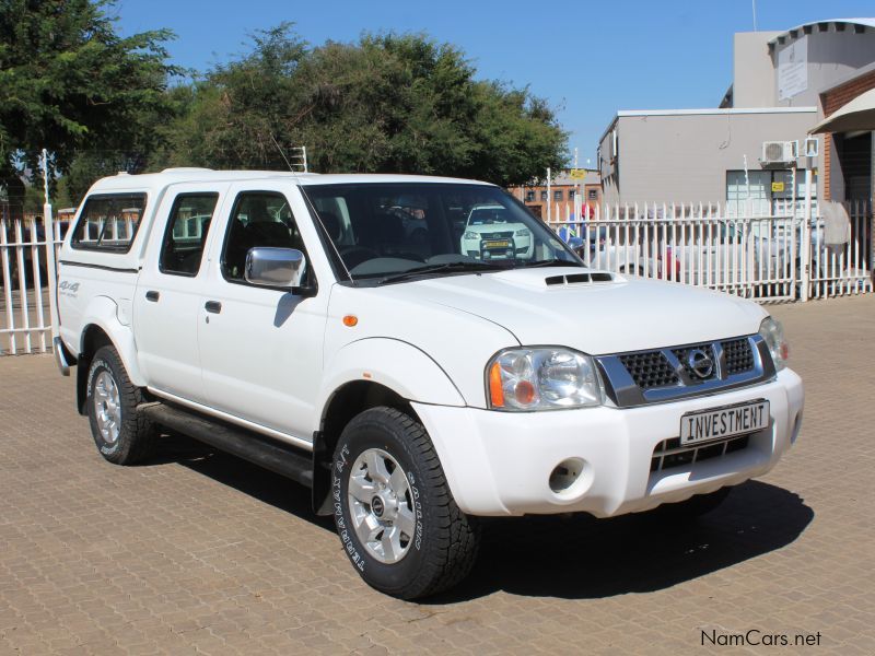 Nissan NP300 2.5TDI D/C 4X4 in Namibia