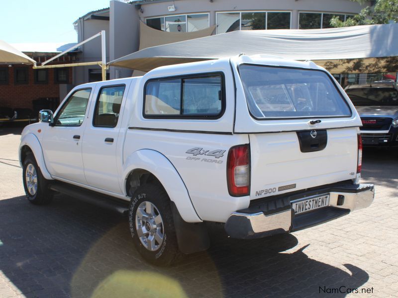 Nissan NP300 2.5TDI D/C 4X4 in Namibia