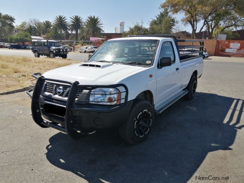 Nissan NP300 2.5Tdi LWB SC PU 2x4 in Namibia