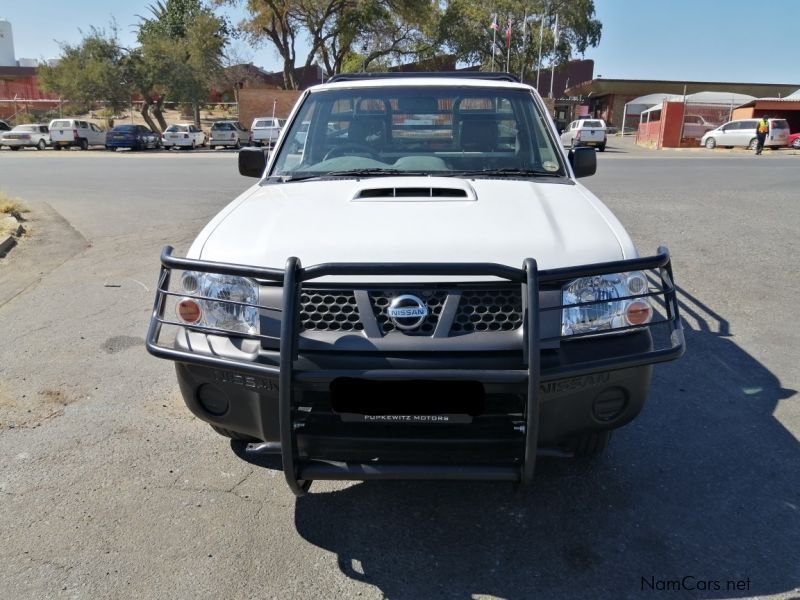 Nissan NP300 2.5Tdi LWB SC PU 2x4 in Namibia