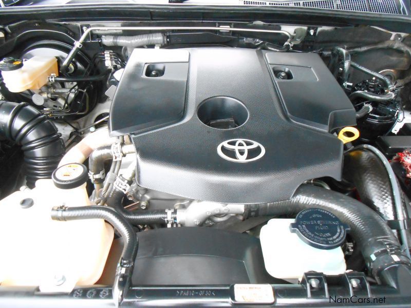 Toyota HILUX 2.4  SRX E/CAB 4X2 R/B in Namibia