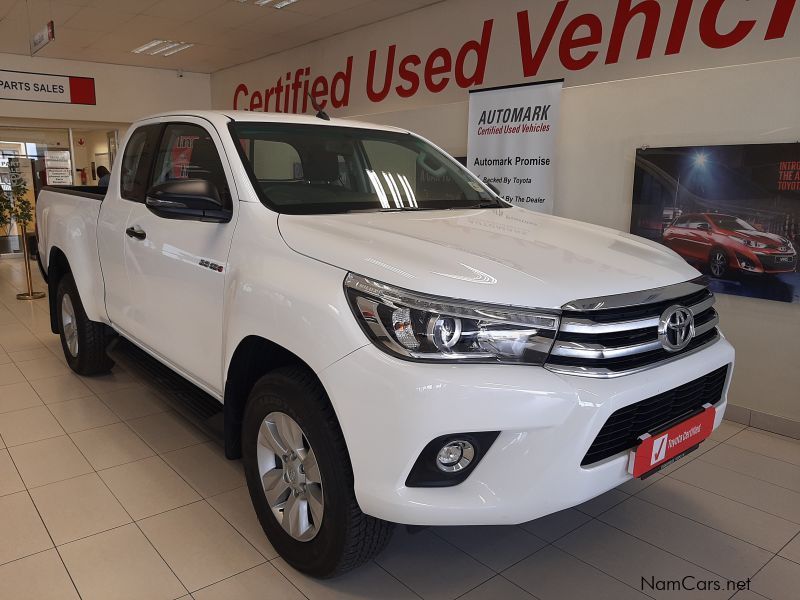 Toyota HILUX 2.8 AT 2X4 DIESEL in Namibia