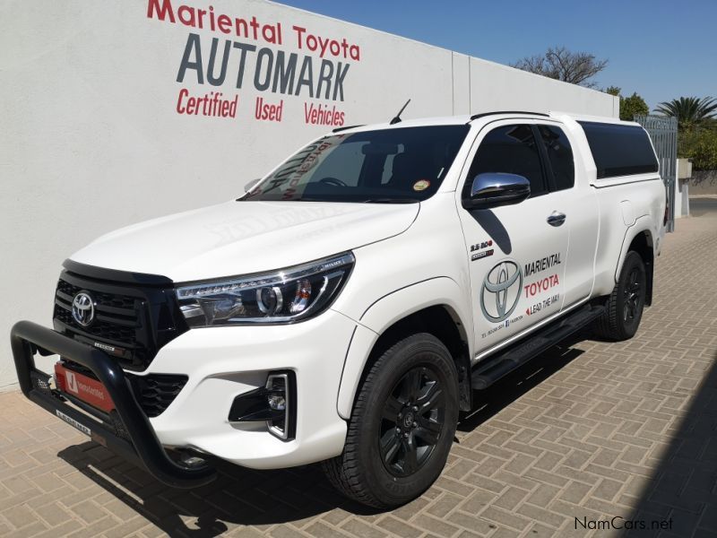 Toyota HILUX 2.8 EC 4X4 LEGEND 50 MT in Namibia